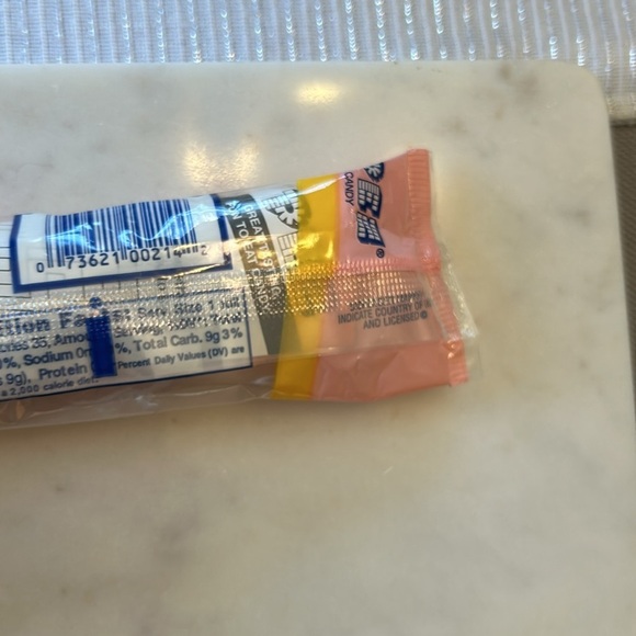 Happy Hearts Day Heart Shaped PEZ Vintage NEW IN PACKAGE Collectible Pink 1 - Picture 6 of 10